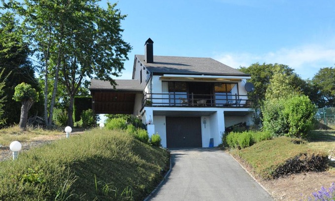 Hastiere-Lavaux House | Spacious house with beautiful terrace