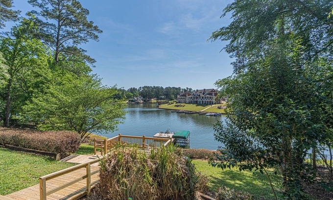 Milledgeville House | Spacious Lakefront house! Deep water. Great location!