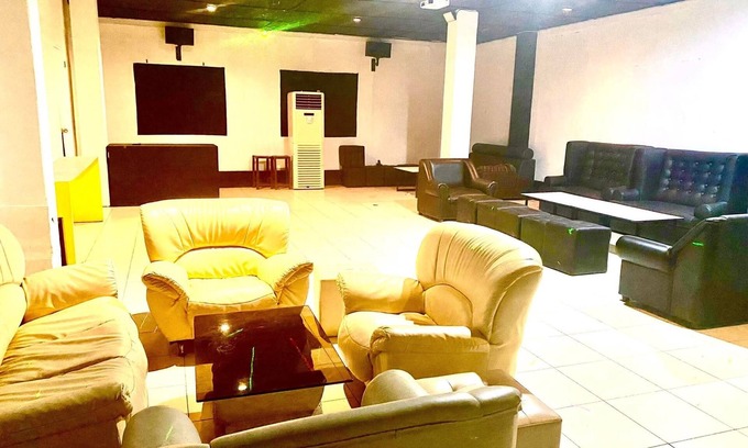 Bakilid Cabin | Spacious lodge in terrific Mandaue City with AC, WiFi