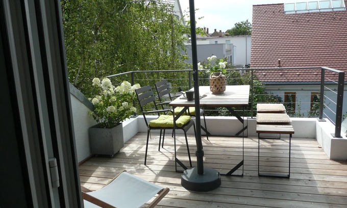 Regensburg Apartment | Spacious maisonette apartment with roof terrace in an ideal location