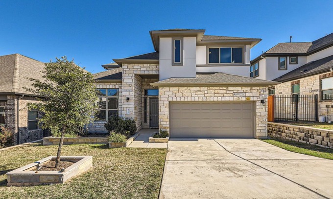 Cedar Park House | Spacious, Modern 4bd house with yard in tranquil Cedar Park near Avery Ranch