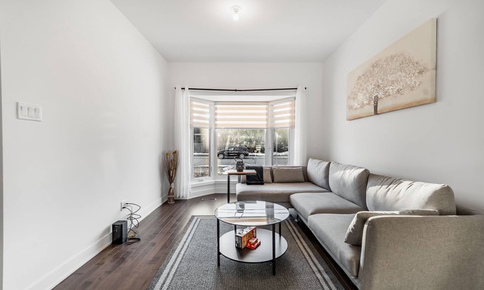 Pointe Claire Villa | Spacious Modern Brand New Home