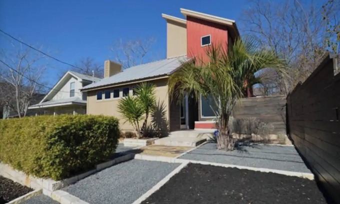 Blackshear-Prospect Hill House | Spacious Modern Home Walkable Cool Area Near Downtown