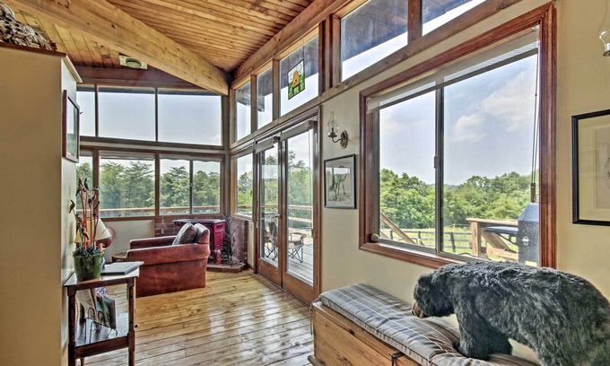 Flint Hill House | Spacious Mountain Home: Family, Pet & WFH Friendly
