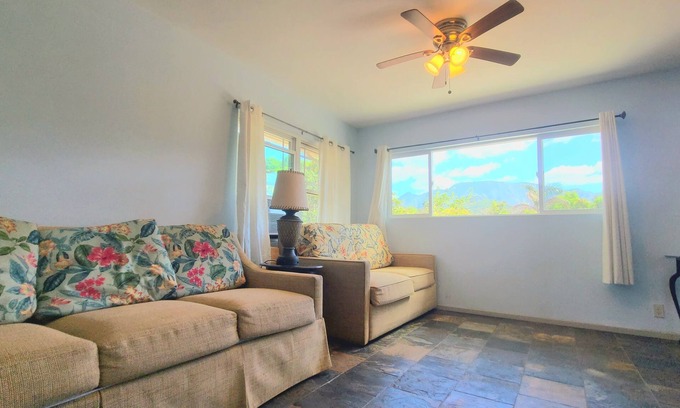 Mokuleia House | Spacious North Shore cottage with lush mountain scenery in the country!