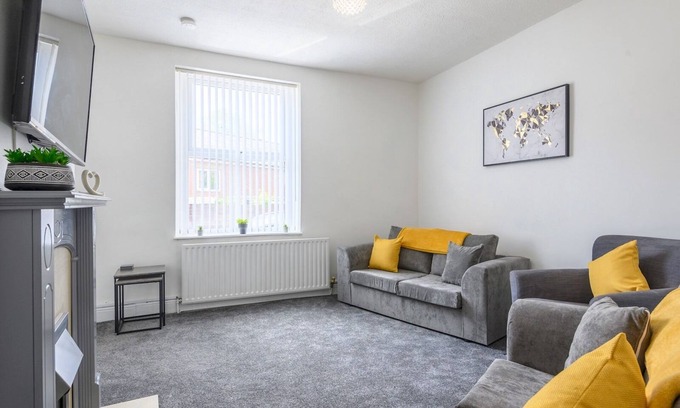 Morley House | Spacious Oasis - Perfect for Large Families/Groups | Pass The Keys