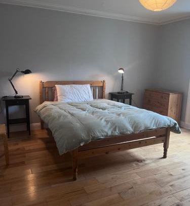 Bray Apartment | Spacious one bed apartment in the centre of Bray