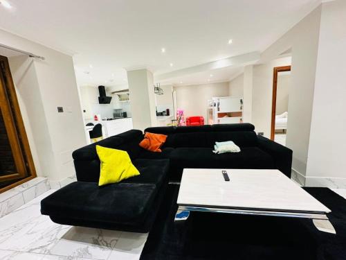 Sudbury Apartment | Spacious One Bed Property in Wembley