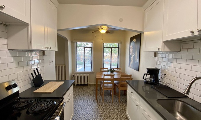 Lower Queen Anne Apartment | Spacious One Bedroom Apartment at the Space Needle!