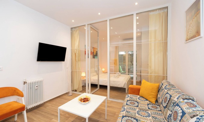 Ilisia Apartment | Spacious Peaceful Studio in Athens
