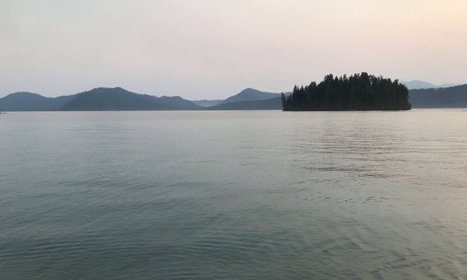 Priest River House | Spacious Priest Lake getaway for a family vacation, group golf or fishing trip.