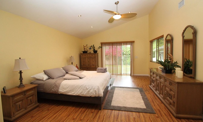 El Camino Village House | Spacious private house