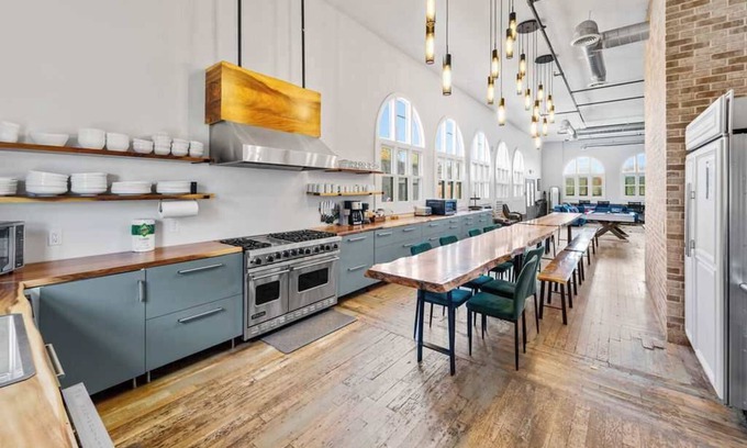 Stockton Hotel | Spacious Private Retreat with Event Spaces