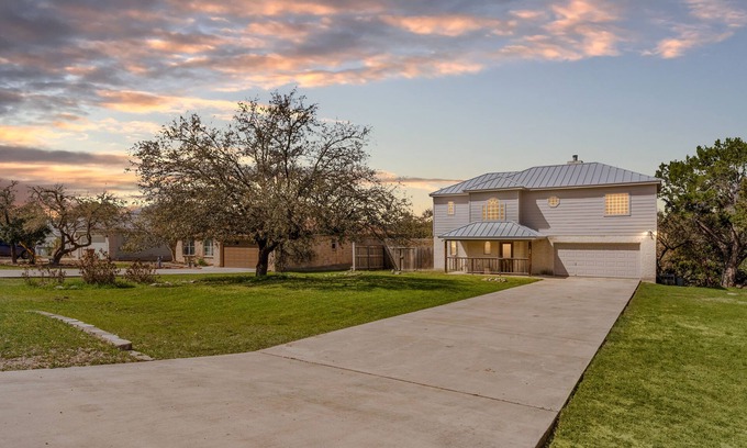 Canyon Lake House | Spacious Ranch Lake Retreat: Hot Tub, Tesla Charger