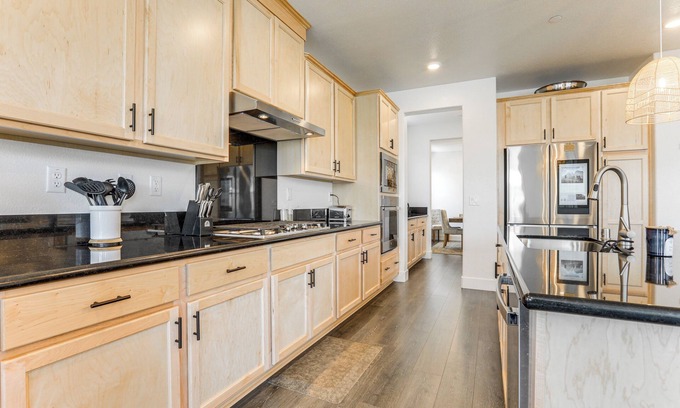 Roseville House | Spacious Roseville Home w/Patio - Near Golf!