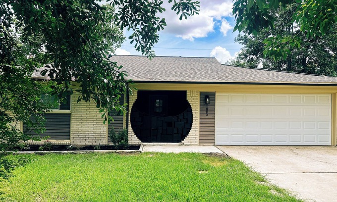 El Lago House | Spacious Seabrook Stay - 5 mins from Kemah Boardwalk