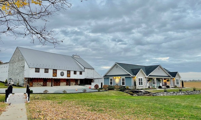 Ephrata Apartment | Spacious SIgnature Suite on country farmland and a beautiful farmland view from windows and front porch