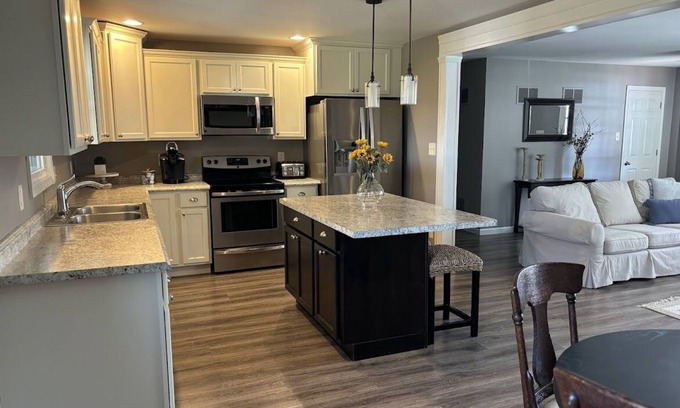 Bellefonte House | Spacious Single Family Home ~ Close to Penn State with Happy Valley Hospitality