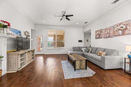 Hunters Glen House | Spacious Single-Story Plano Home