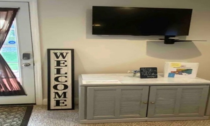 Lilburn Apartment | Spacious Studio Gem! North of Atlanta Basement Apartment Free Wi-Fi