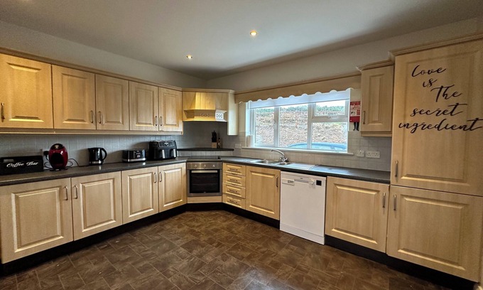 Malin House | Spacious & Stylish 5-Bedroom Home with Stunning Views in Malin Head: Drim