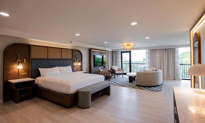 Shipyard Plantation Hotel | Spacious Suite with Balcony! Pools, Beachfront Location, Pets are Welcome!