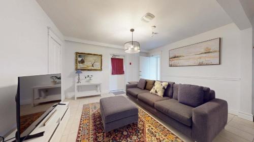 Earlscourt Apartment | Spacious Suite in Corso Italia
