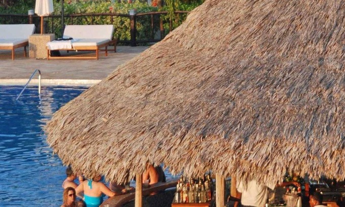 Placencia Resort | Spacious Suite w/WiFi, Balcony, & Beautiful Beachfront Views