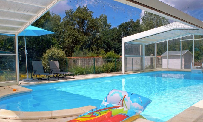 Chiche Apartment | Spacious sunny three bedroomed gite with covered heated pool and river.
