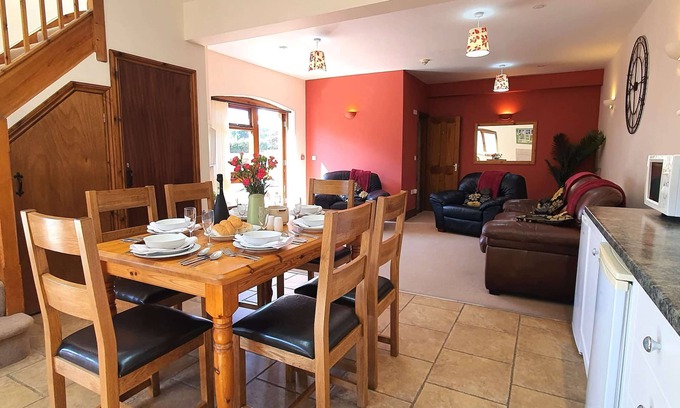 Woolland House | Spacious Two-Storey Barn Stay with Pool – Granary at The Victorian Barn Dorset