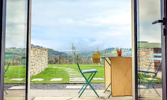 Hasparren Apartment | Spacious URSUYA studio with mountain views, spa & pool access