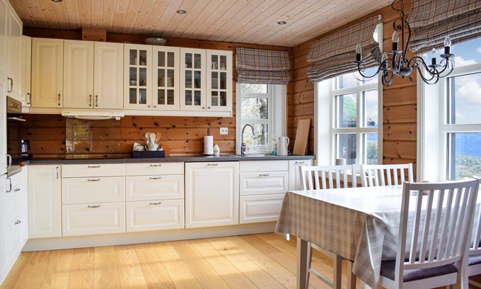 Suldal House | Spacious vacation home with fantastic mountain views.