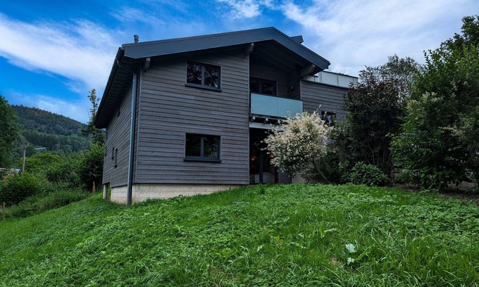 Ban-de-Laveline Cottage | Spacious villa with spa and pool table, WiFi, private parking