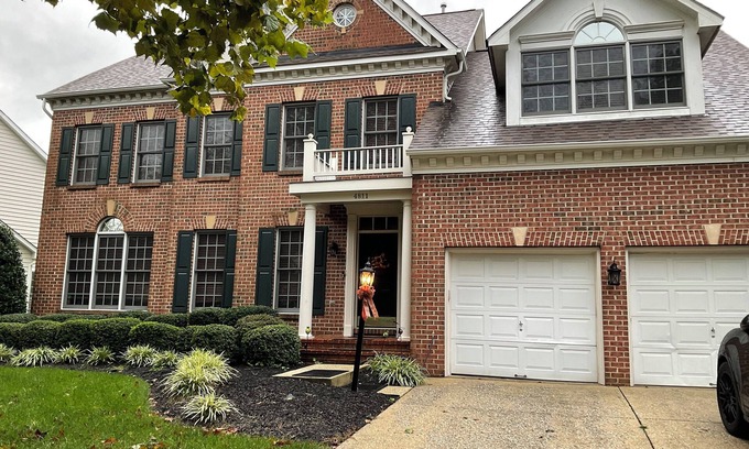 Woodmore Apartment | Spacious well decorated 2-bdrm private Lower Level apartment in enjoyable Bowie