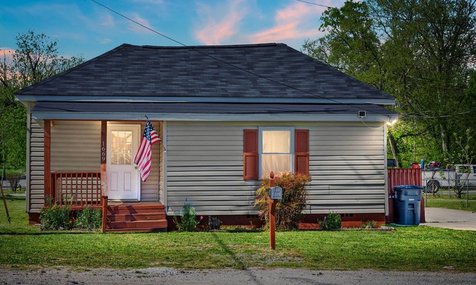 Dolomite House | Spanish Villas of Bham. Clean, Easy, Convenient.