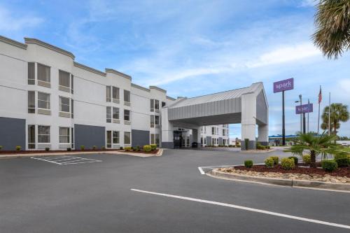 Florence Hotel | Spark By Hilton Florence North I-95, Sc