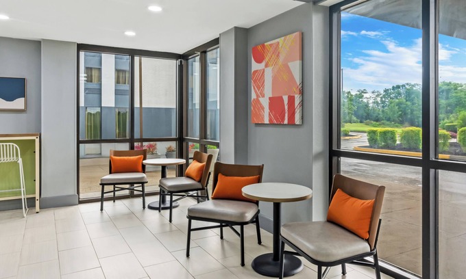 Lexington Hotel | Spark by Hilton Lexington Hamburg