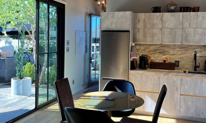 West End House | Sparkling Clean, Chemical-Free Commencement Bay Cottage