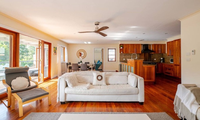 Kew House | Special offer * Panaromic Tree view Melbourne city