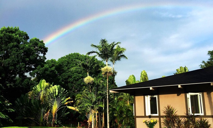 Hana House | Special quiet, romantic, cozy home in a special place, Heavenly Hana. Lucky you!