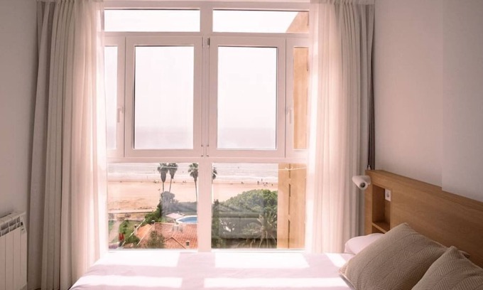 Puig Apartment | Spectacular renovated studio facing the sea