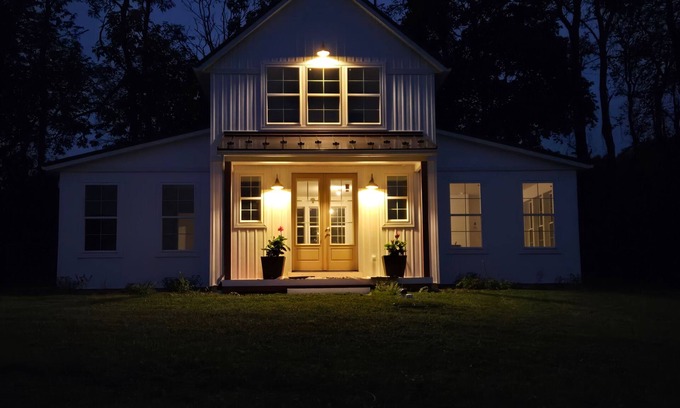 Elm Cottage | Spectacular 2BR/2BA private peaceful cottage - minutes from downtown Lititz.