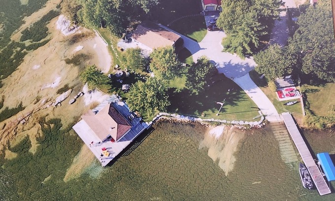 Washago Cottage | Spectacular Lakefront Cottage Retreat on Lake Couchiching sitting on 3/4 acres.