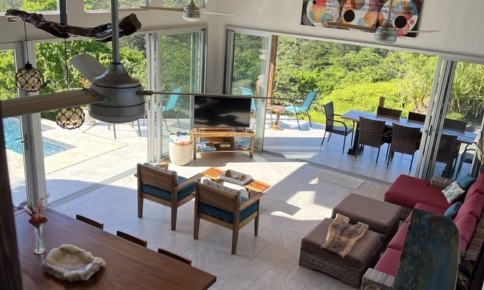 Portalon House | Spectacular Ocean, Sunset and Manuel Antonio Views!