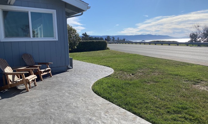 Crescent City North House | Spectacular Ocean Front Views