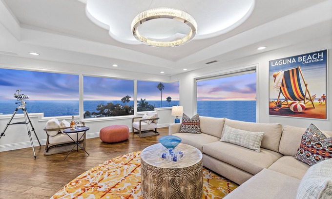 South Laguna House | Spectacular panoramic ocean views and beautifully furnished!