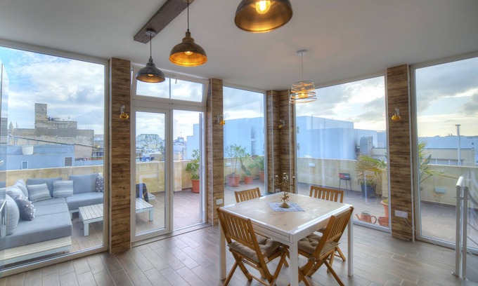 Sliema Ski Chalet | Spectacular spacious house with sun terrace ILJU1-1