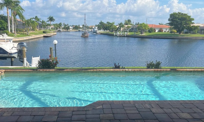 Punta Gorda House | SPECTACULAR VIEW OVER HEATED SALT WATER POOL