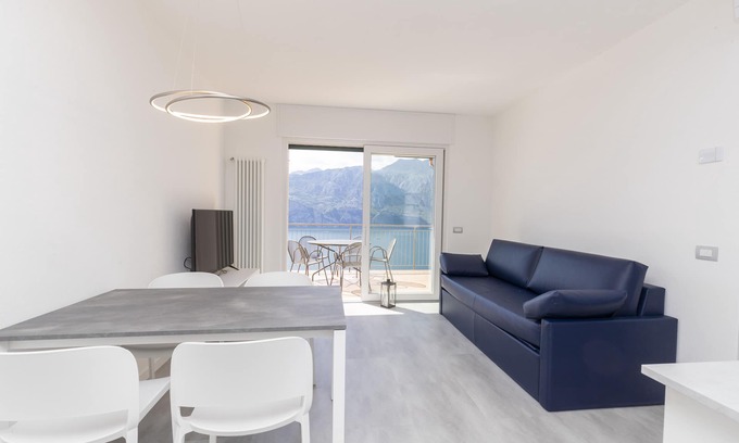 Campagnola Apartment | Spectacular view of the lake
