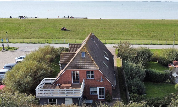 Dagebuell Apartment | Speelwark- directly on the dyke in Dagebüll with terrace and beach chair